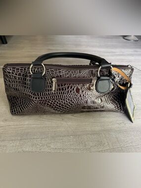 Primeware Thermal Insulated Wine Clutch in a brown alligator croc texture.